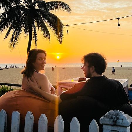 Honey Beach Hostel เนกอมโบ ภายนอก รูปภาพ
