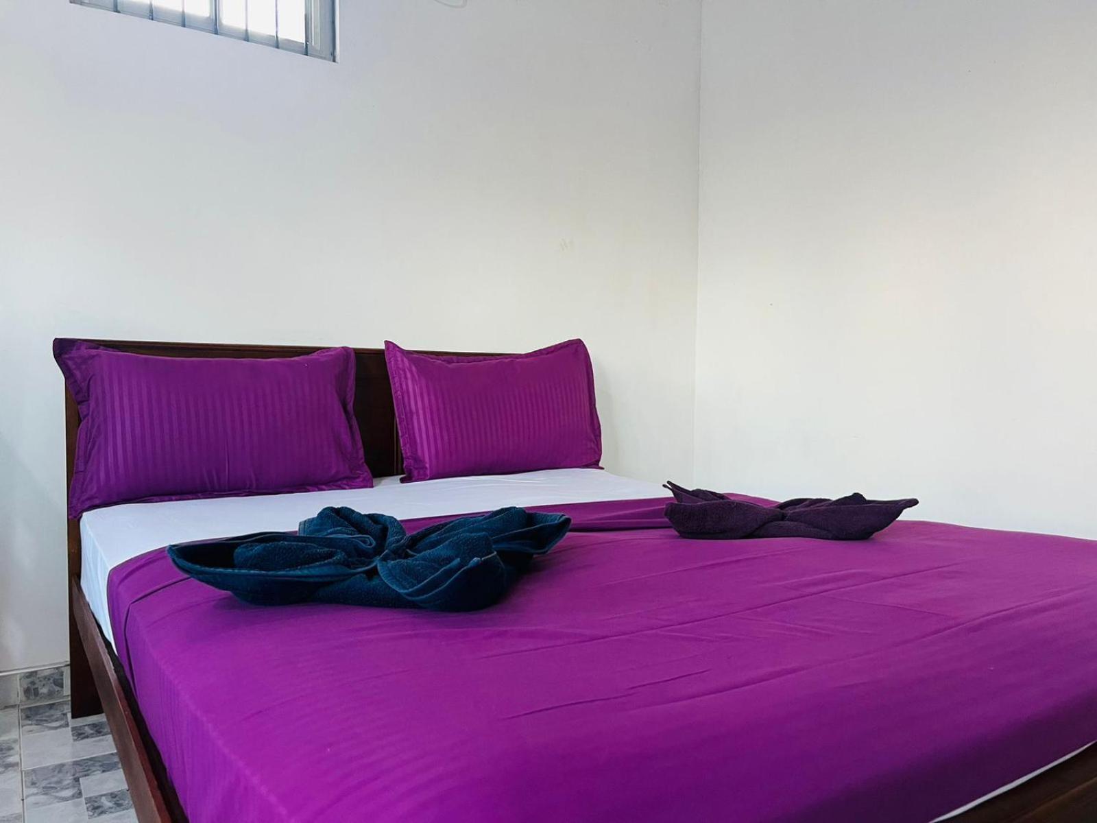 Honey Beach Hostel เนกอมโบ ภายนอก รูปภาพ