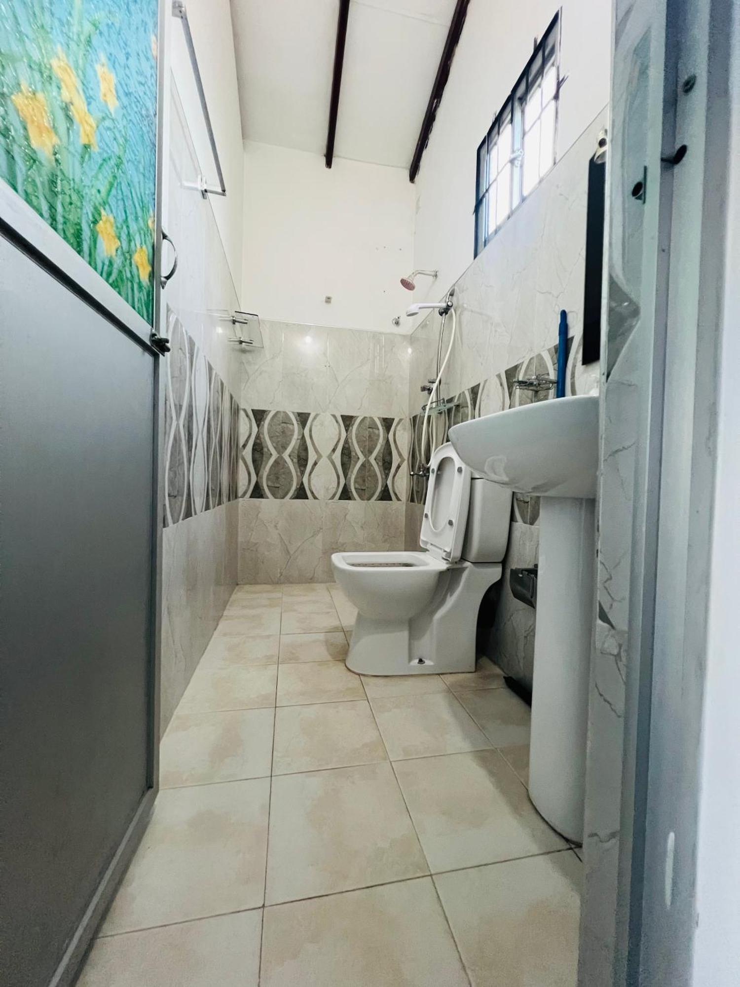 Honey Beach Hostel เนกอมโบ ภายนอก รูปภาพ