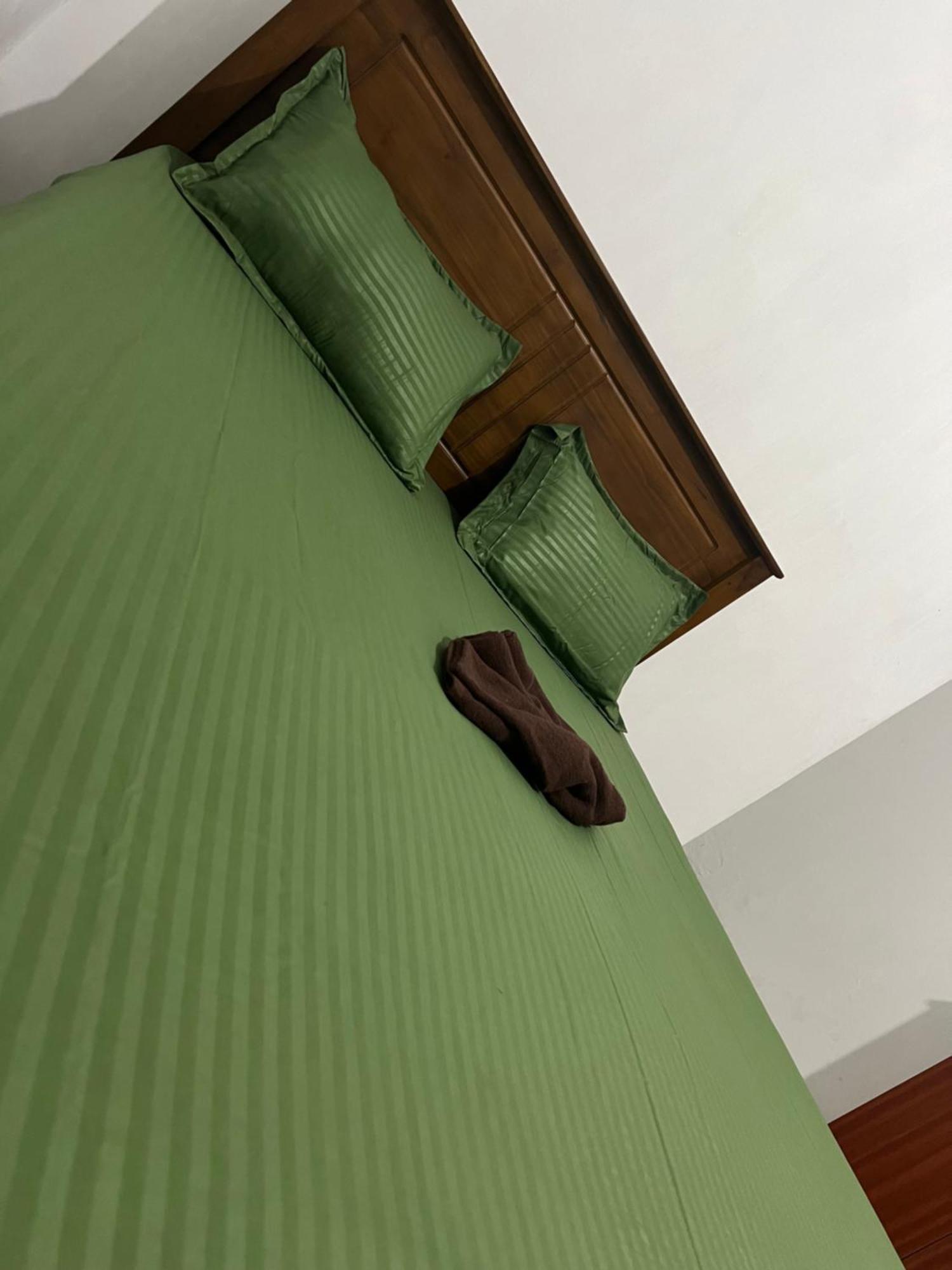 Honey Beach Hostel เนกอมโบ ภายนอก รูปภาพ